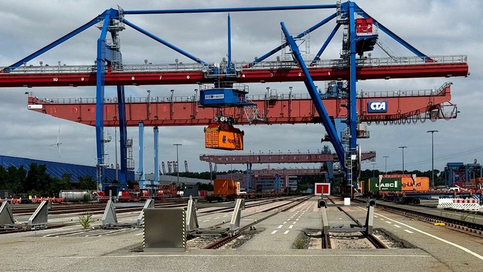 En su visita al Puerto de Hamburgo Frigerio impulsó la agenda exportadora y logística de Entre Ríos