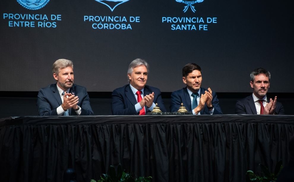 Frigerio asumió la presidencia pro tempore de la Región Centro