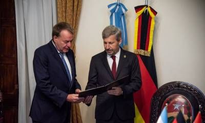 Frigerio desarrollará una agenda estratégica en el Puerto de Hamburgo para potenciar las exportaciones entrerrianas