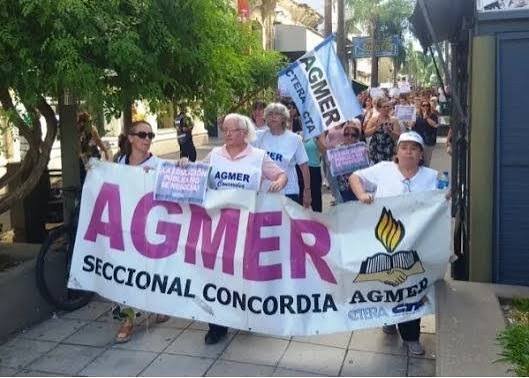 En adhesión al paro nacional convocado por CTERA: AGMER Concordia convoca a marchar este lunes hacia Plaza 25 de Mayo.