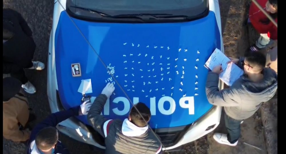La policía secuestró 150 envoltorios de cocaína, cartucheria y detivp a un hombre