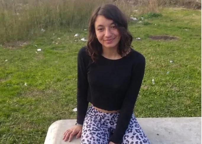 Piden ayuda para encontrar a una joven que salió a trabajar desde el Barrio Villa Busti y no volvió.