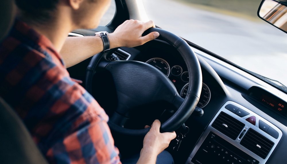 Curso y examen para obtener la licencia de conducir en La Bianca