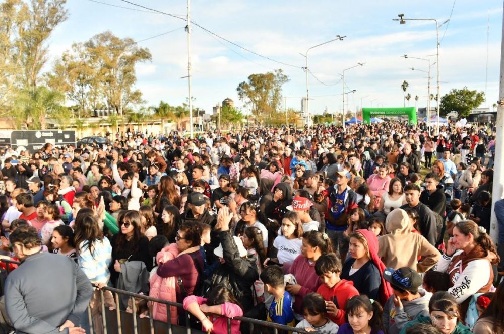 Miles de familias disfrutaron del gran cierre del Mes del Niño en el Parque Central “Viñedos Moulins”