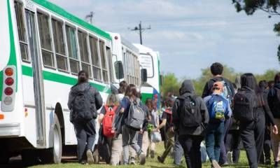 El transporte escolar rural acerca a más de 10.000 estudiantes a la escuela
