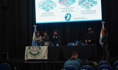 Estudiantes de la Escuela Técnica Marsiglia presentaron un brazalete inteligente en un congreso internacional