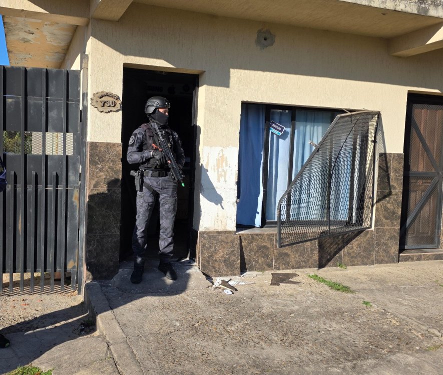 Se realizaron allanamientos por una causa de estafas con dinero falso
