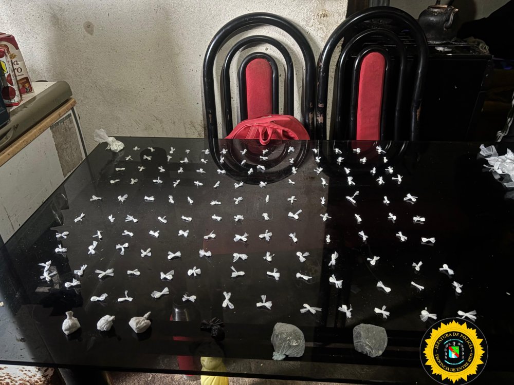 Secuestran droga y detienen a dos personas tras un allanamiento 
