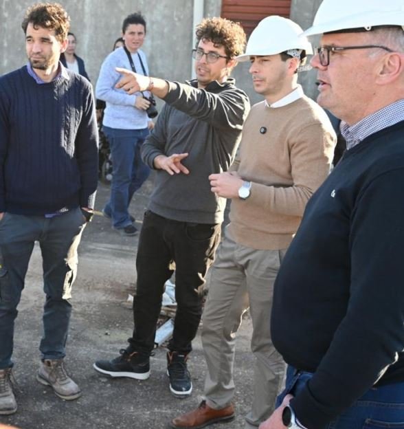 Colello recorrió el hospital Bicentenario y destacó el compromiso de finalizar la obra
