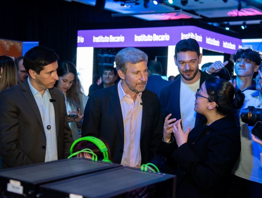 Frigerio visitó Campus Party y destacó la formación en inteligencia artificial como política pública de futuro
