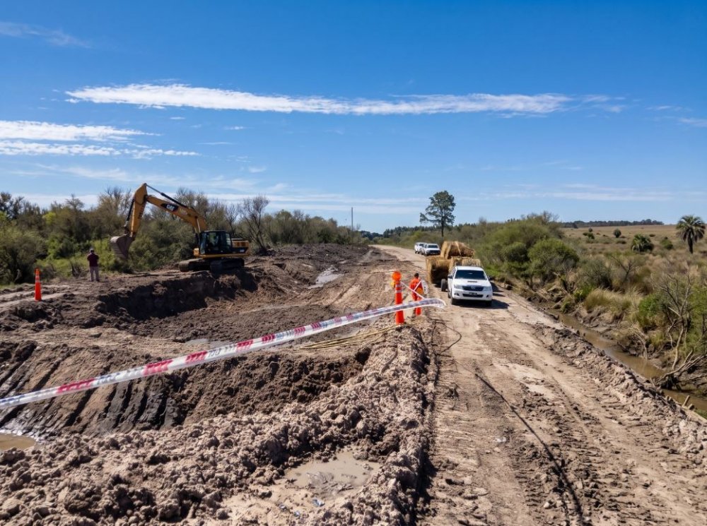 Comenzó la construcción de una calzada sumergible entre Concordia y Federación