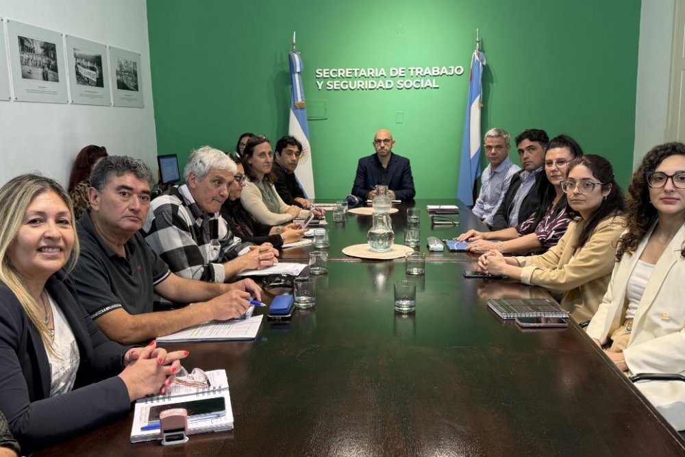 El gobierno ratificó la propuesta salarial y decretará el pago por complementaria del 3,5 por ciento para el sector docente
