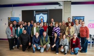 Tras capacitar a 3.700 entrerrianos, abren nueva convocatoria para capacitar a personas mayores en el uso de celulares y tecnología