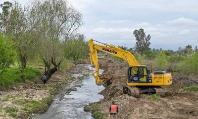 Avanzan las obras de saneamiento y limpieza del Arroyo Manzores