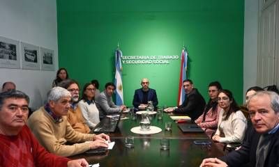 El gobierno presentó una oferta salarial superadora a los gremios docentes que otorga previsibilidad hasta fin de año