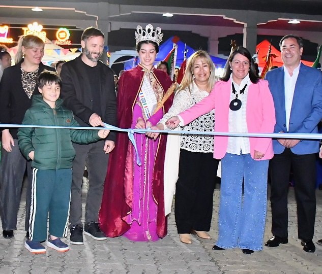 Concordia vive la XXXIII Fiesta Provincial del Inmigrante en el predio Viñedos Moulins