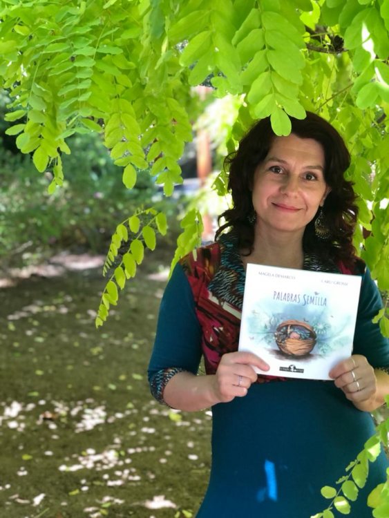  Magela Demarco presenta Palabras semilla y Un pelo de monstruo en la Feria Provincial del Libro de Entre Ríos.