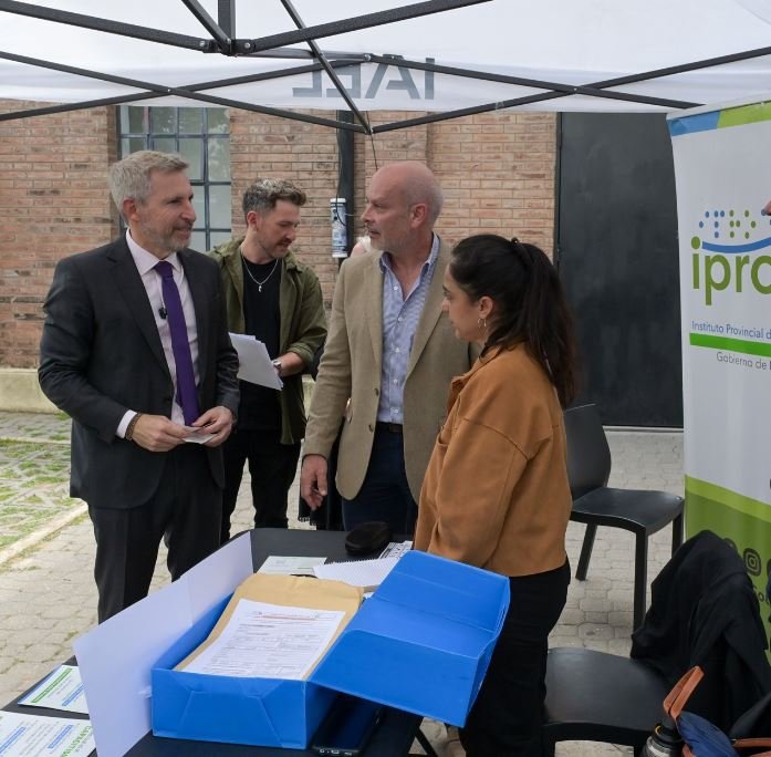 Frigerio compartió con jóvenes un encuentro para promover el cuidado de la salud mental