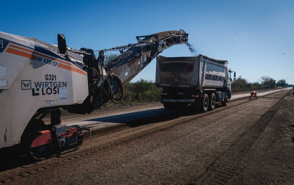 La provincia avanza con las tareas de bacheo en distintas rutas provinciales