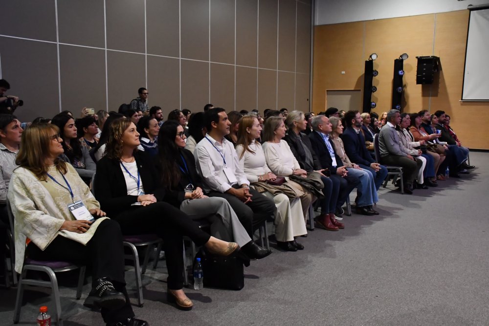 Concordia es sede de un encuentro educativo sobre bienestar juvenil, convivencia escolar y salud mental