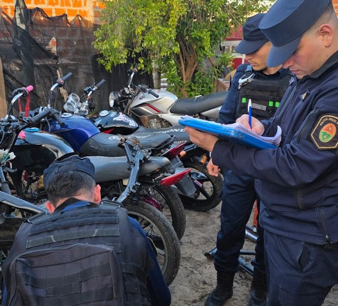 Dieciseis motos secuestradas por picadas en la vía pública