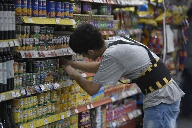 Se firmó la revisión paritaria mercantil