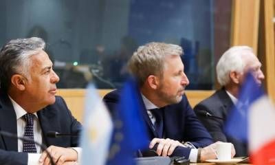 Frigerio evaluó en París herramientas de financiamiento para proyectos estratégicos de Entre Ríos