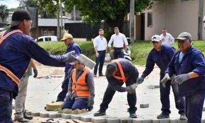 Mejoras viales: Avanza el pavimento articulado en calle Misiones
